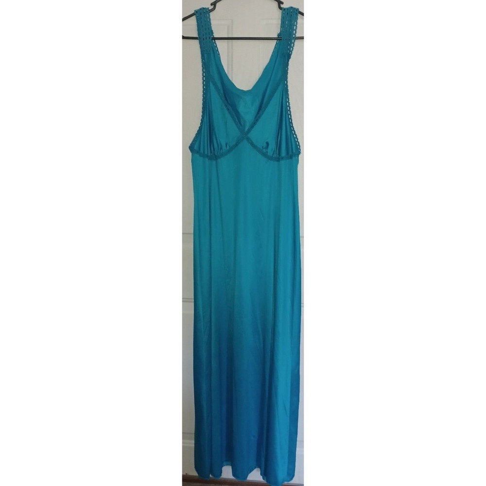 Vintage Nylon Vanity Fair Nightgown